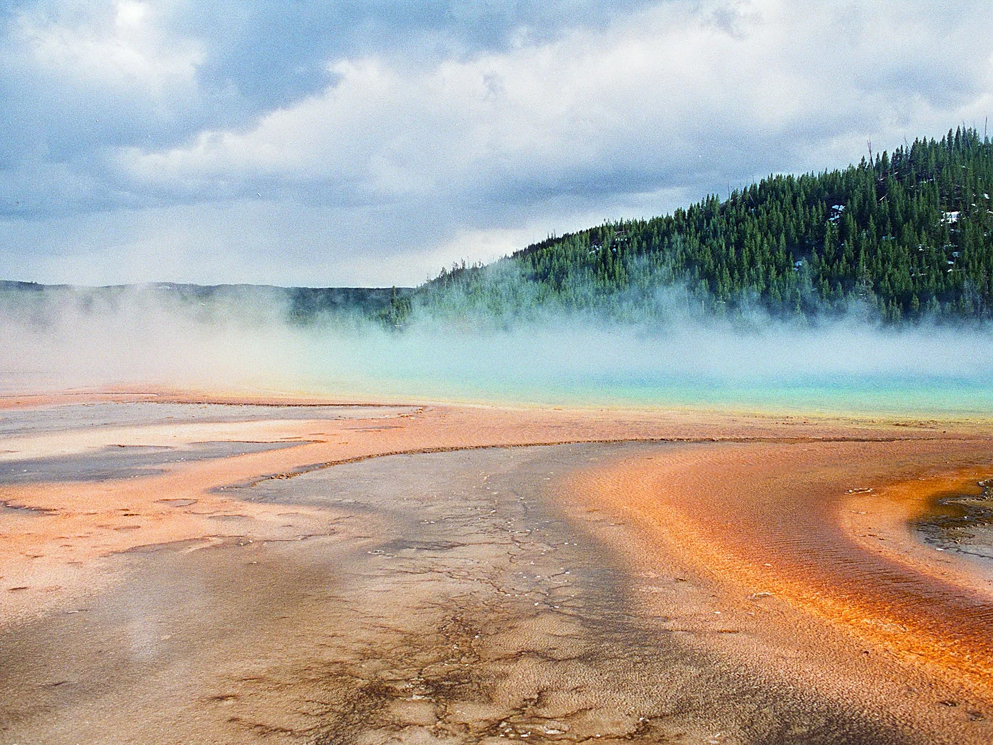 Landscape setting around Desert Reef Hot Spring