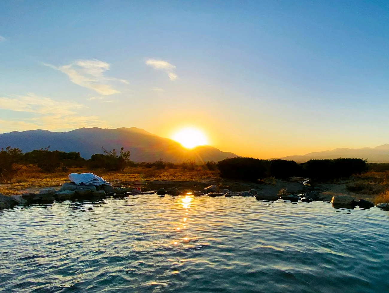 Mono Hot Springs access context image